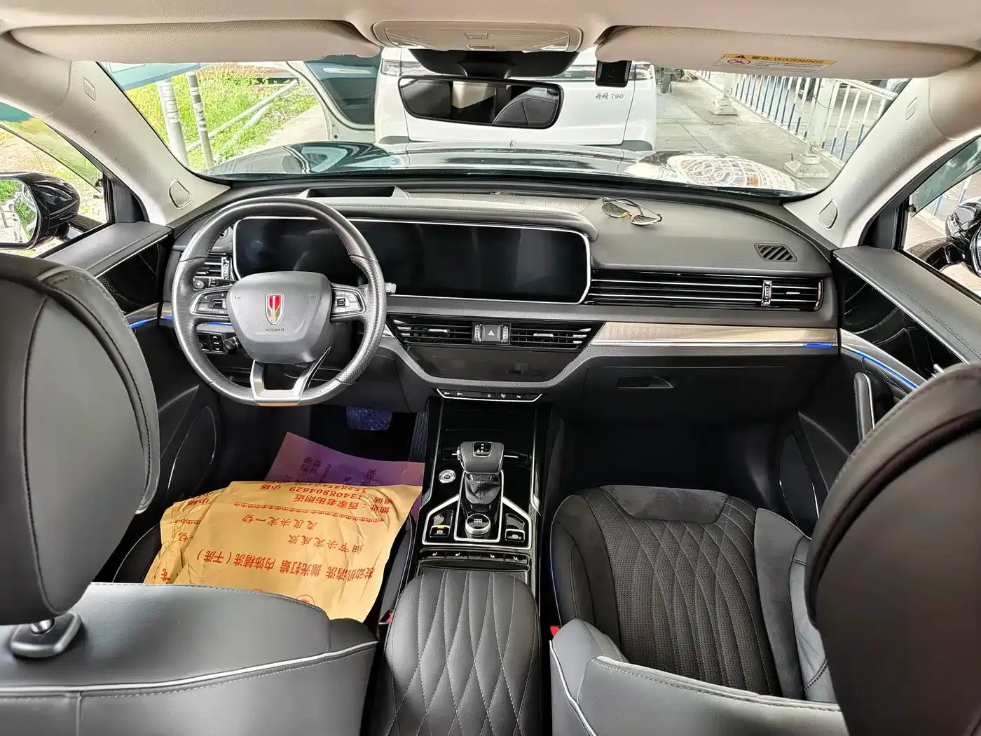 Hongqi HS5 2.0T Smart Connect Flagship AWD Edition 2022 — фото 4