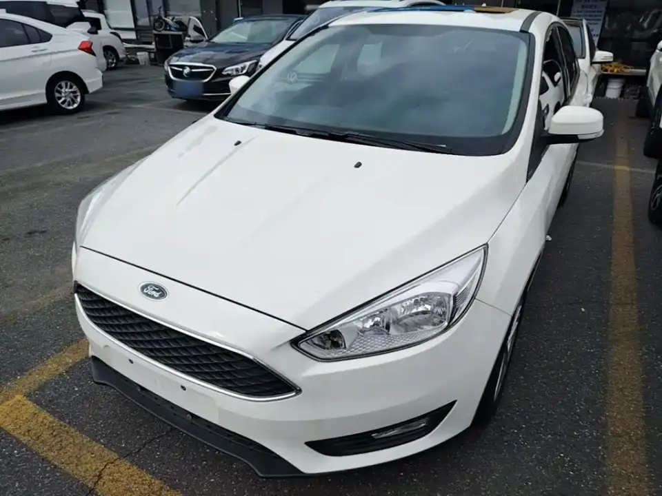 Ford Focus Hatchback Classic 1.6L Automatic Trend Smart Edition 2019