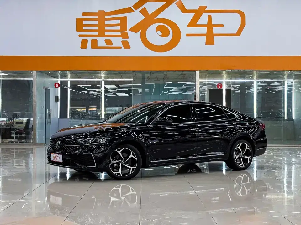 Volkswagen Passat 330TSI Starry Sky Premium Edition 2022
