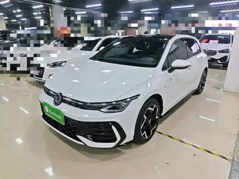 Volkswagen Golf Facelift 300TSI R-Line 2025