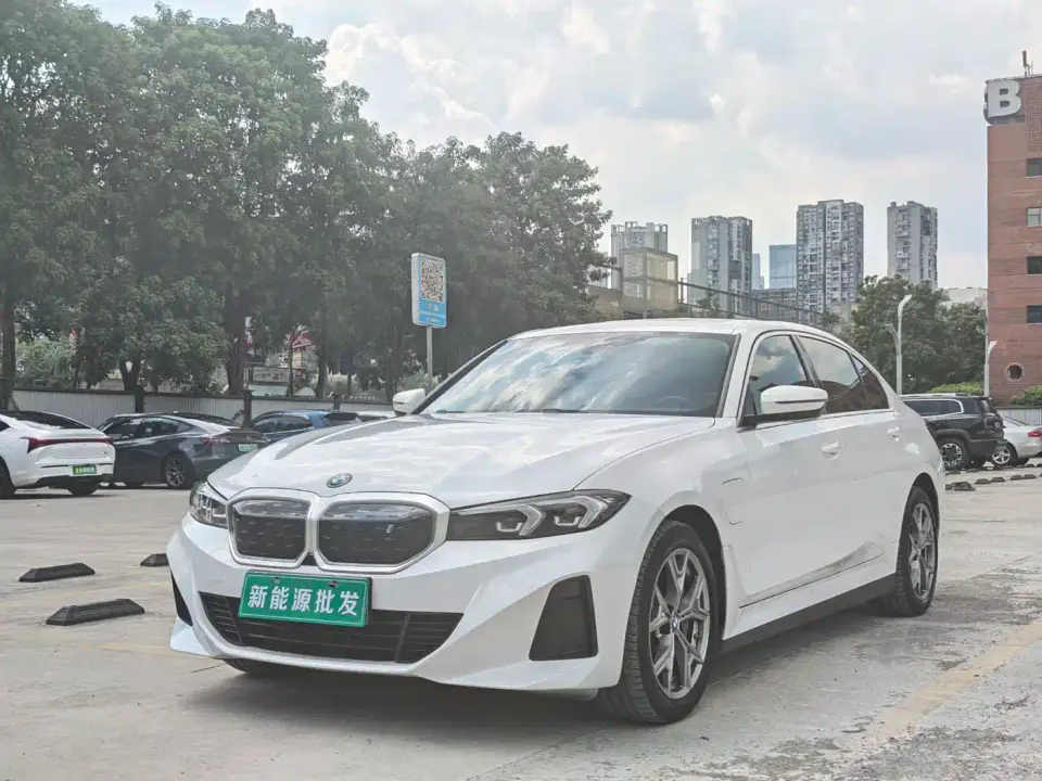 BMW i3 eDrive 35 L 2023