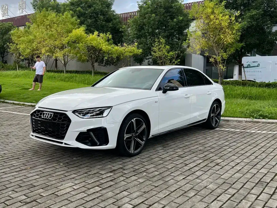 Audi A4L 40 TFSI Luxury Dynamic 2024