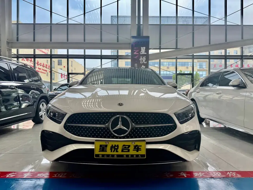 Mercedes-Benz A-Class A 200 L Fashion Edition 2024