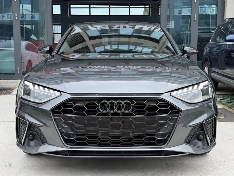 Audi A4L 40 TFSI Luxury Sport 2023