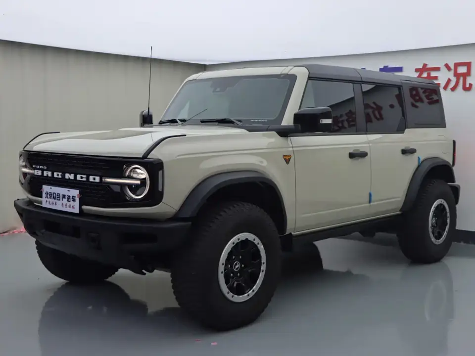 Ford Bronco 2.3T Badlands 2025