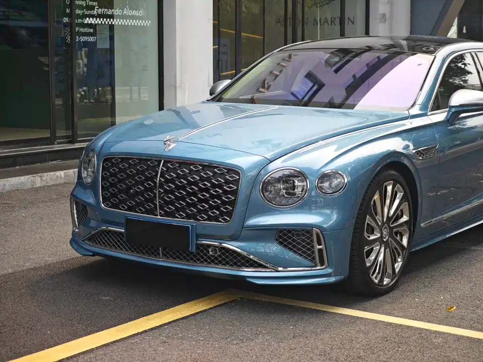 Bentley Flying Spur Plug-in Hybrid Model Year 4.0T V8 Mulliner 2025
