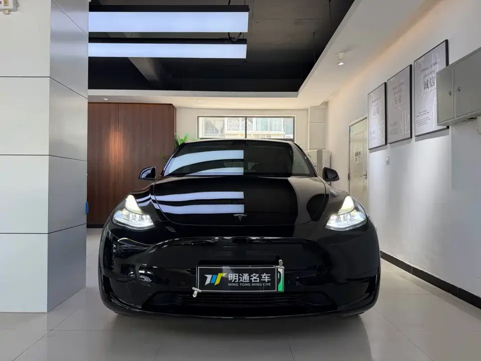 Tesla Model Y Facelift Rear-Wheel Drive Version 2023