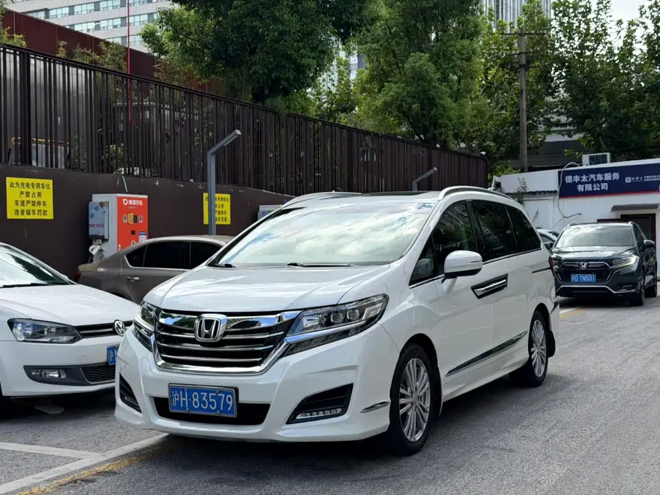 Honda Elysion 2.4L Classic 2019