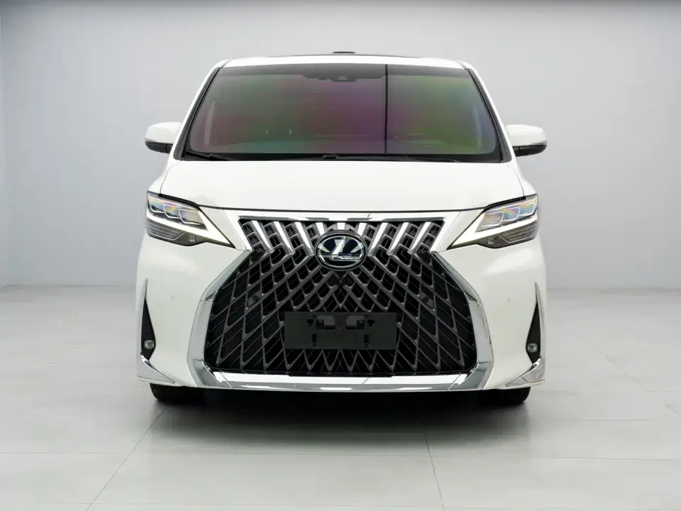 Lexus LM 300h Seven-Seater Elegance Edition 2021