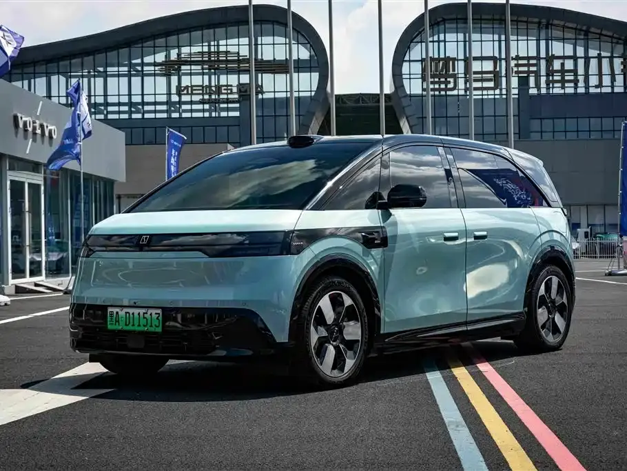 Zeekr MIX Long Range Intelligent Driving Edition 2025