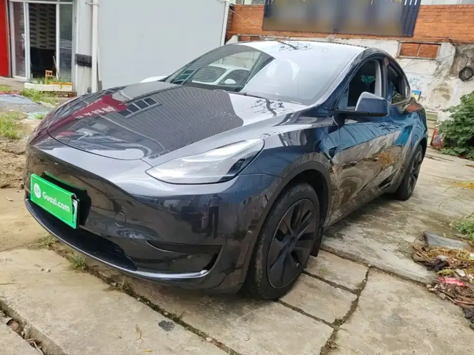 Tesla Model Y Rear-Wheel Drive Version 2024