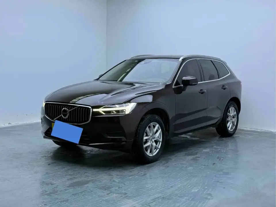 Volvo XC60 T5 4WD Intelligent Ease China VI 2019