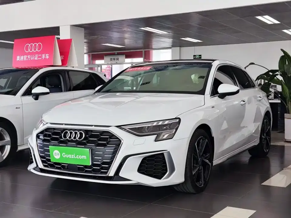 Audi A3 Model Sportback 35 TFSI Fashion Sport 2024