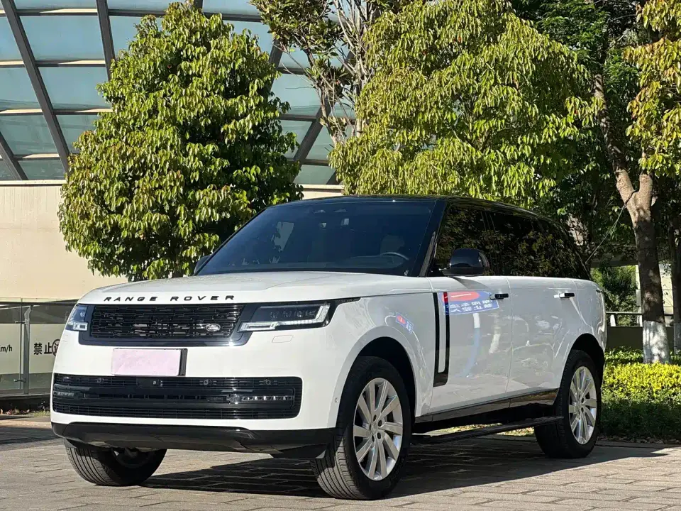 Land Rover Range Rover 3.0 L6 400PS Golden Age Extended 7-Seater 2025
