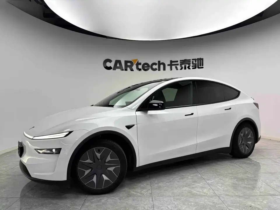 Tesla Model Y L Facelift Long Range AWD 2025