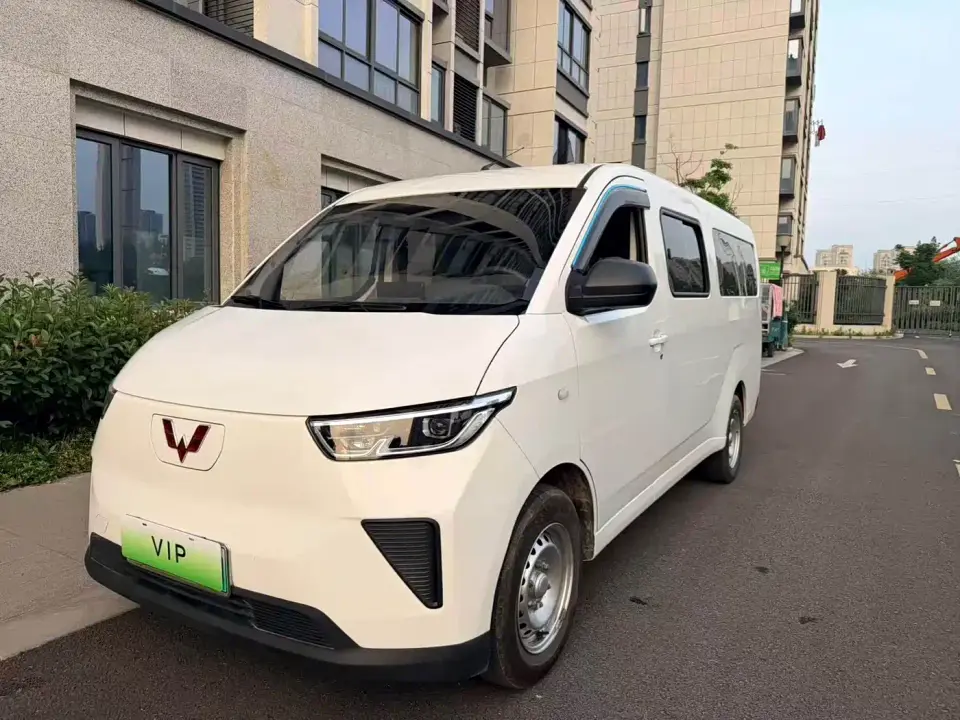 Wuling Motors Wuling Yangguang 300km Comfort Passenger Version 60kW 2024
