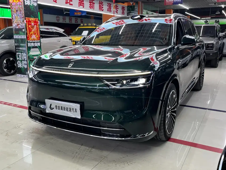 AITO Wenjie AITO M8 Extended Range Ultra 53.4kWh 6-Seater 2025