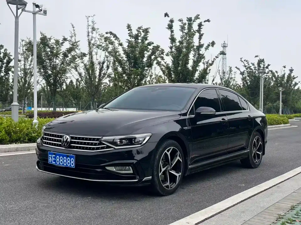 Volkswagen Magotan Model 2 Million Commemorative Edition 330TSI DSG Luxury 2023