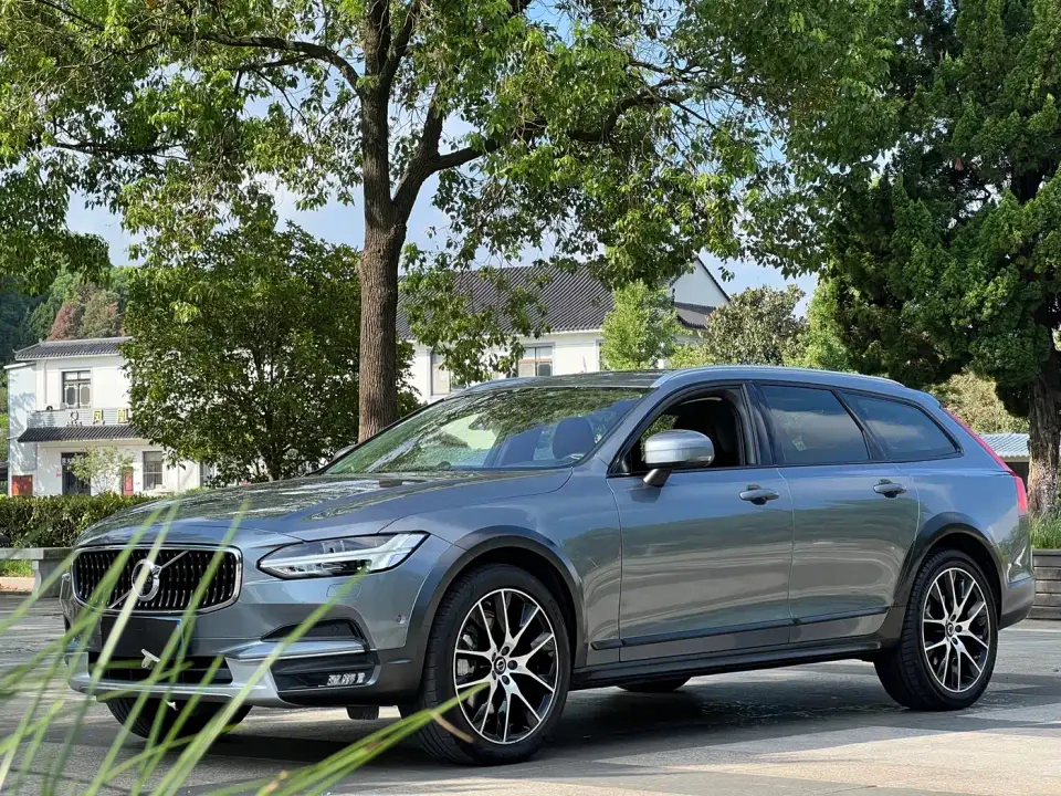 Volvo V90 Cross Country T5 AWD Premium 2020