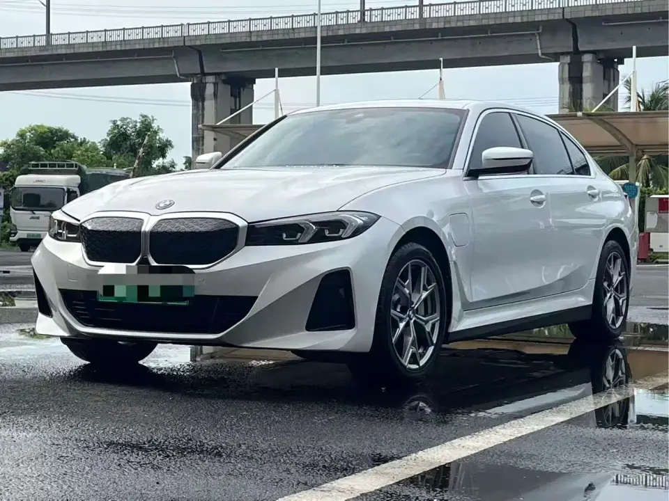 BMW i3 eDrive 35 L 2024