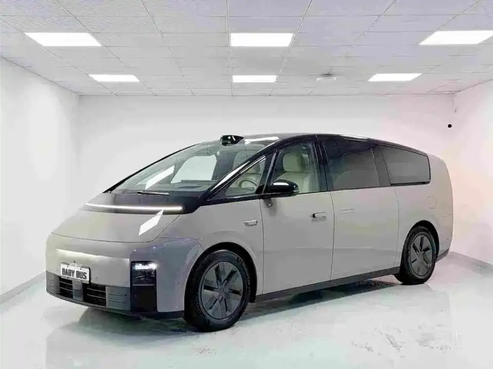 Li Auto MEGA Ultra 2024