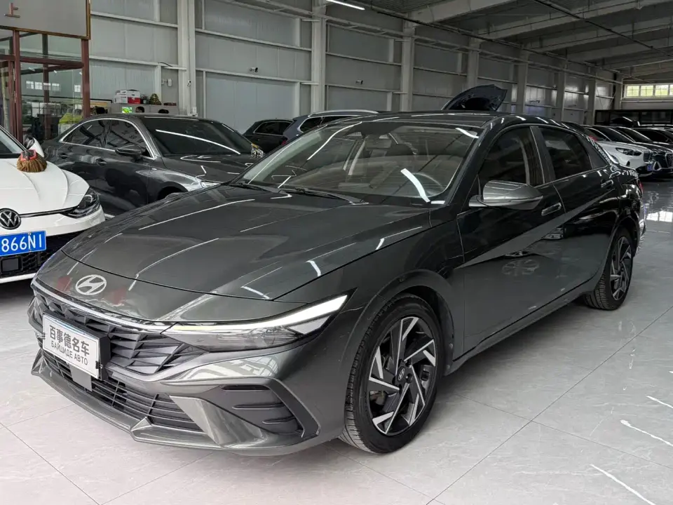 Hyundai Elantra Model 1.5L CVT LUX Premium Edition 2023
