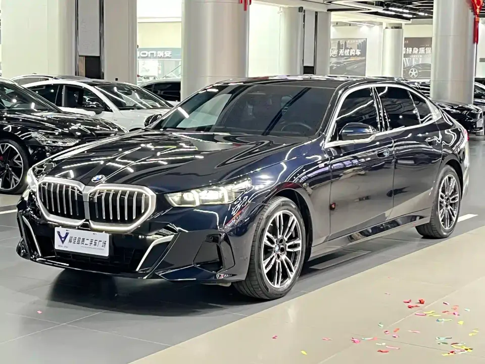 BMW 5 Series 530Li Leading M Sport Package 2025
