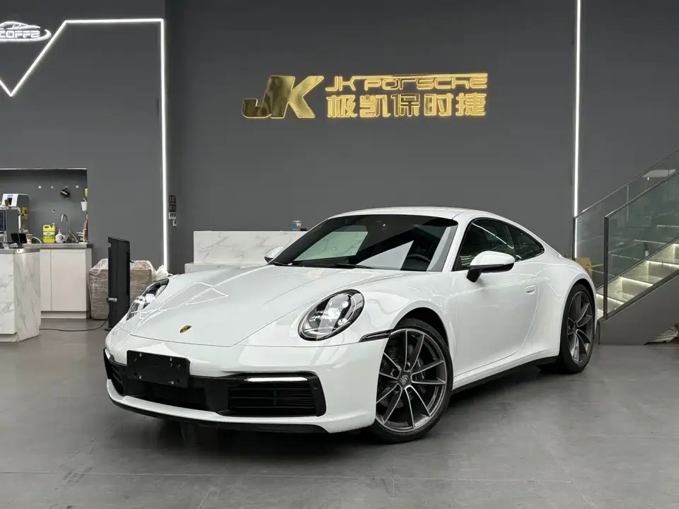 Porsche 911 Carrera 3.0T 2025
