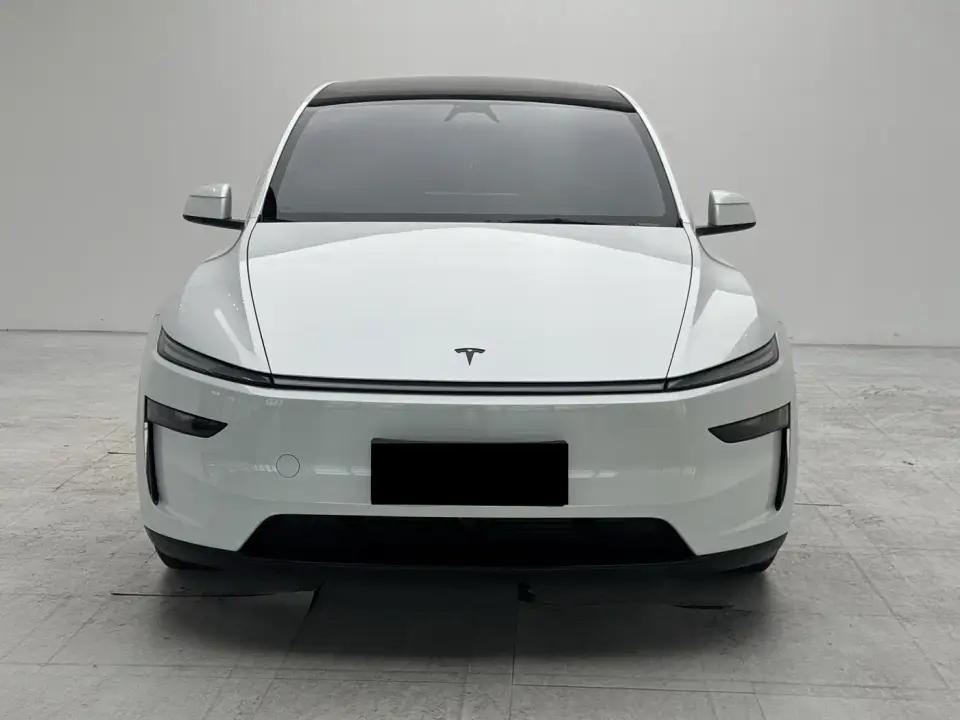 Tesla Model Y L Facelift Long Range AWD 2025