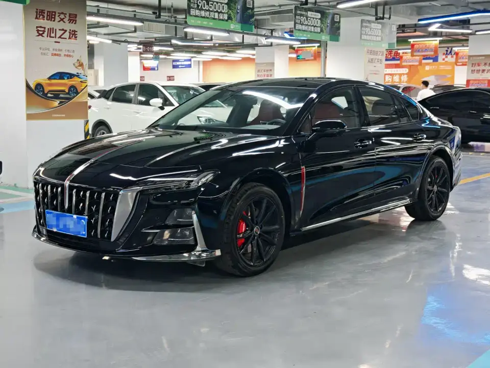 Hongqi H6 Model 2.0T Fashion Edition 2025