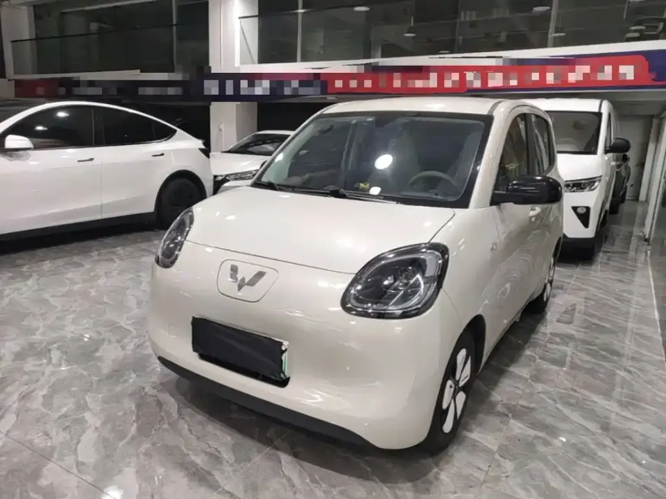 Wuling Motors Hongguang MINIEV 4-Door Advanced 2025