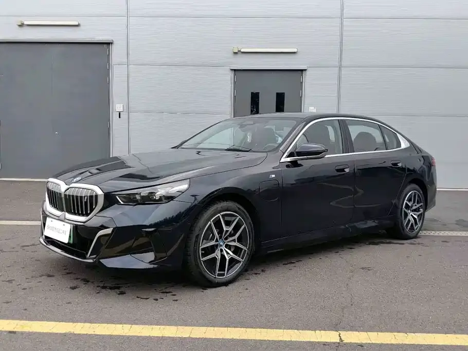 BMW i5 eDrive 35L M Sport Package 2025