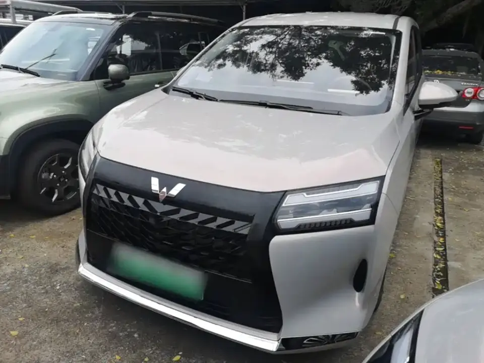 Wuling Motors Xingguang 730 New Energy Model Plug-in Hybrid Base Version 2025