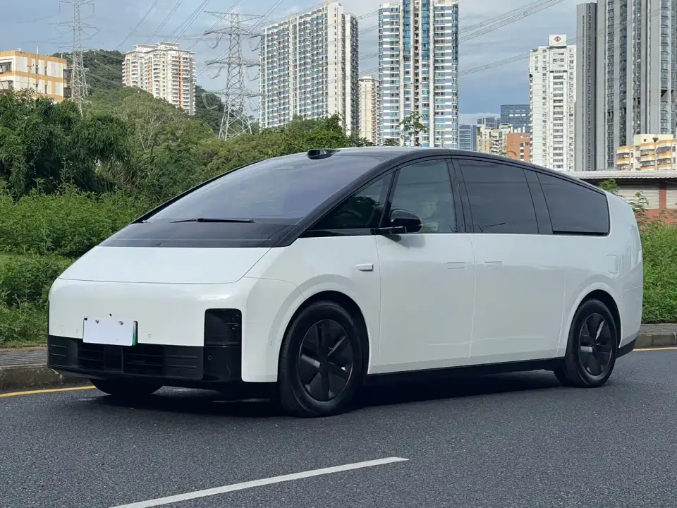 Li Auto MEGA Ultra Smart Renewal Edition 2025