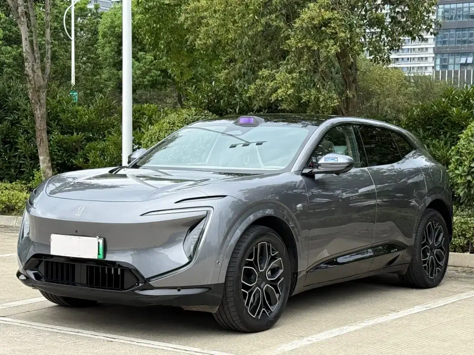 Avatr 07 model Ultra EV AWD 2025