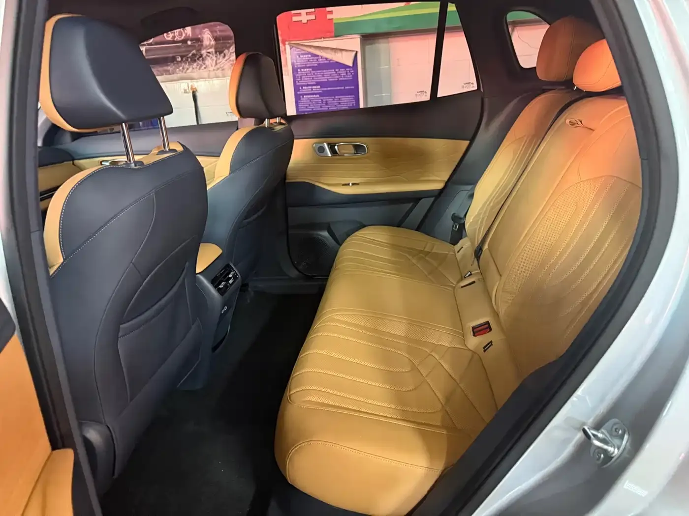 Geely Galaxy Galaxy Starship 7 EM-i 120km Navigation Edition 2025 — фото 5