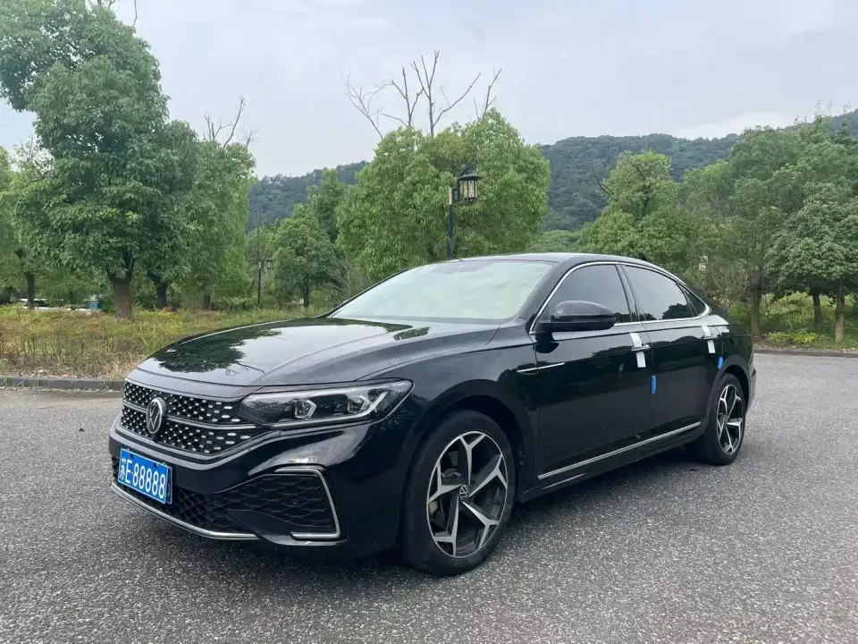 Volkswagen Passat 380TSI Starlight Dragon Soaring Edition 2024