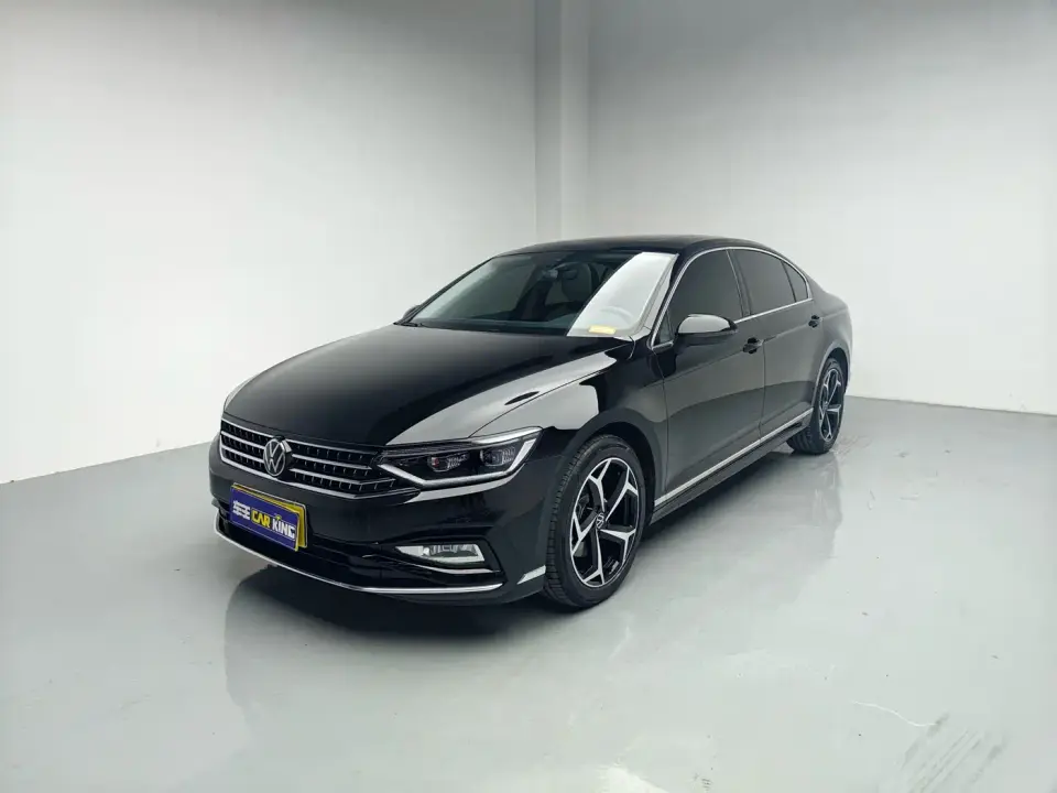 Volkswagen Magotan Facelift Public Edition 330TSI DSG Luxury 2025