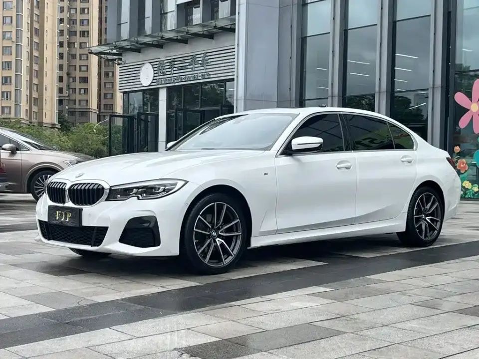 BMW 3 Series 325Li M Sport Package 2022