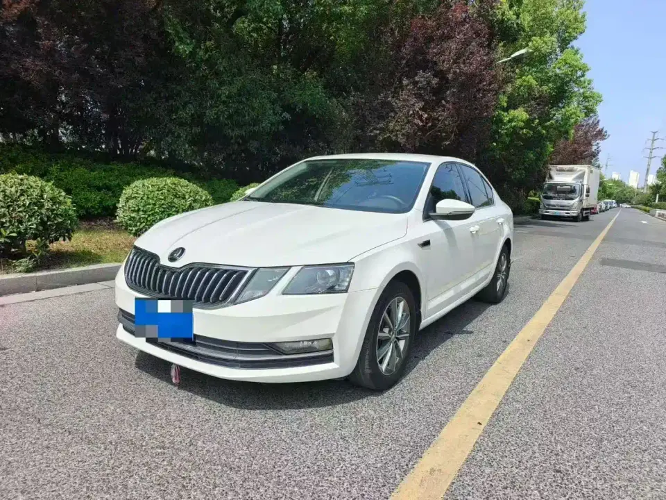 Skoda Octavia 1.5L Automatic Smart Comfort China VI 2020