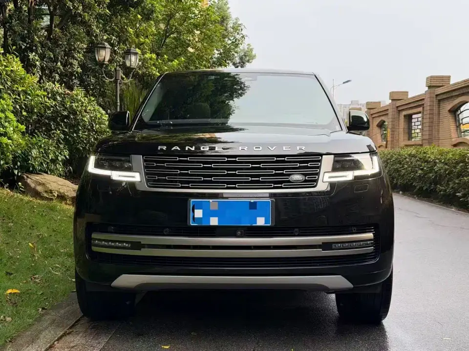 Land Rover Range Rover 3.0 L6 400PS Golden Age 7-Seater Long Wheelbase 2023