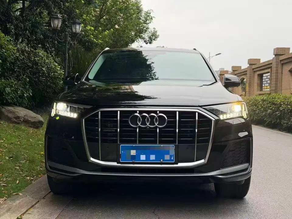Audi Q7 45 TFSI quattro S line Sport 2024