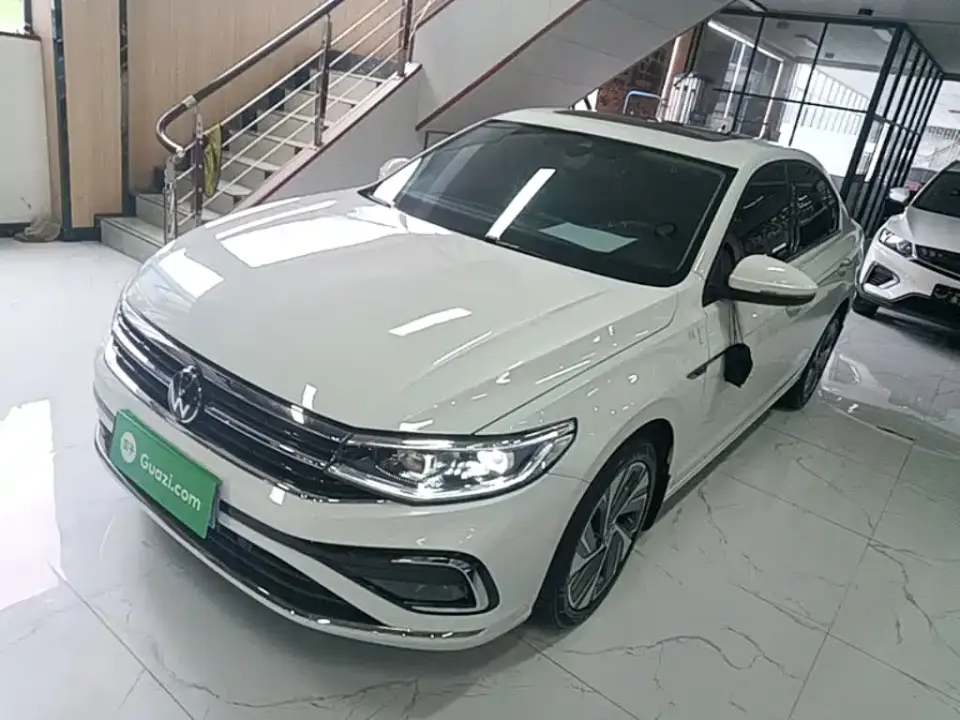 Volkswagen Bora 300TSI DSG Premium Edition 2024