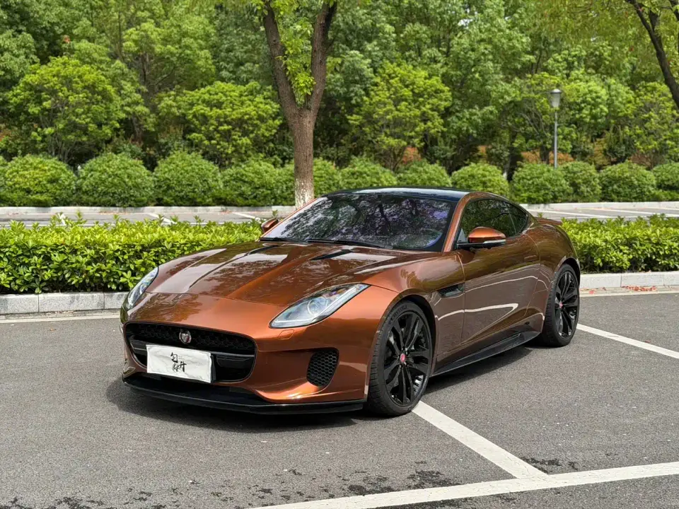 Jaguar F-TYPE 2.0T Coupe 2019