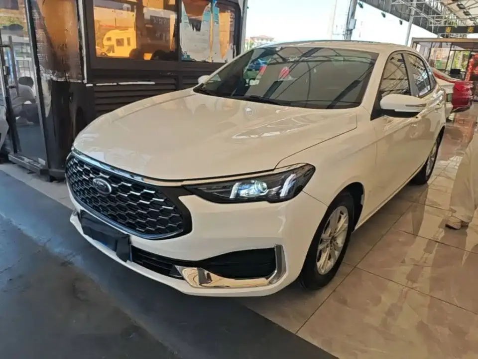 Ford Escort 1.5L Automatic Platinum Edition 2022