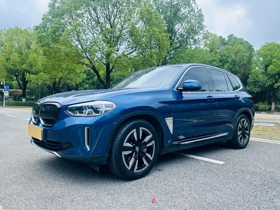BMW iX3 Facelift Leading 2021