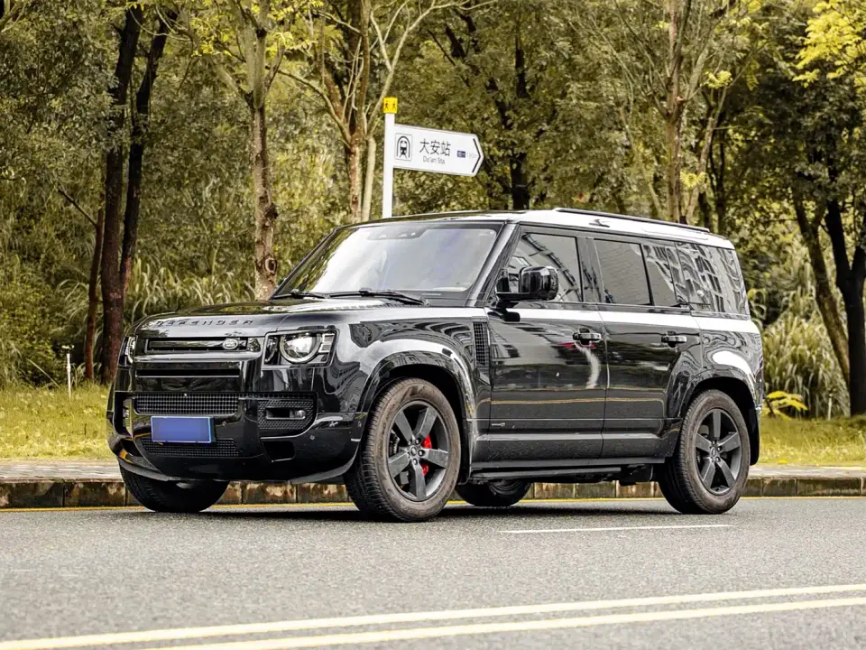 Land Rover Defender Model 110 3.0T P400 X 2023
