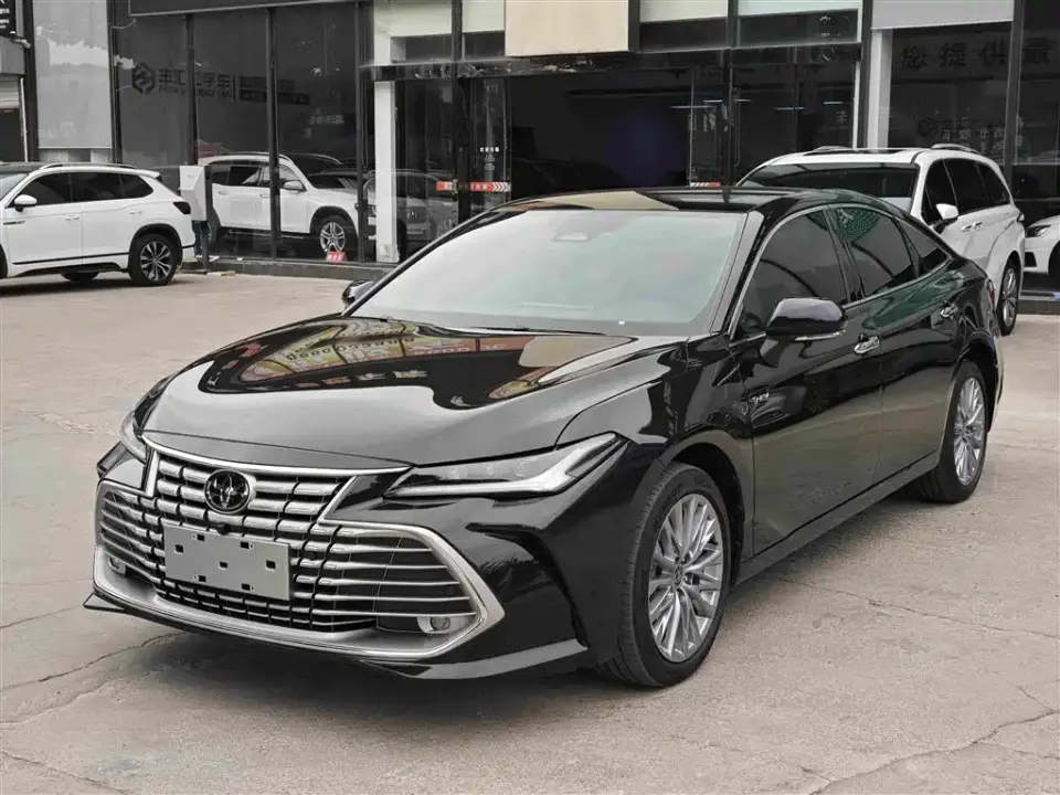 Toyota Avalon Hybrid 2.0L Luxury Edition 2025