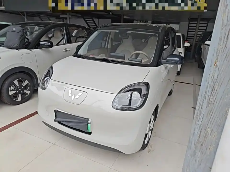Wuling Motors Hongguang MINIEV 4-Door Premium+ Edition 2025