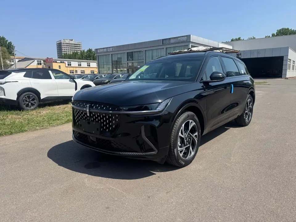 Lincoln Nautilus 2.0T AWD Premium Hybrid 2026